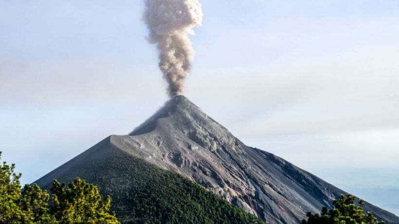 Acatenango Hike_ Thrilling Volcano Adventure - spectacularspots.com