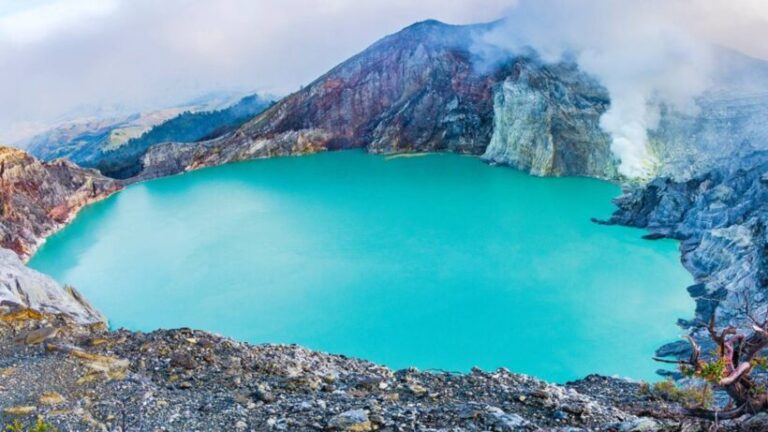 Kawah Ijen_ Spectacular Blue Fire Adventure - spectacularspots.com